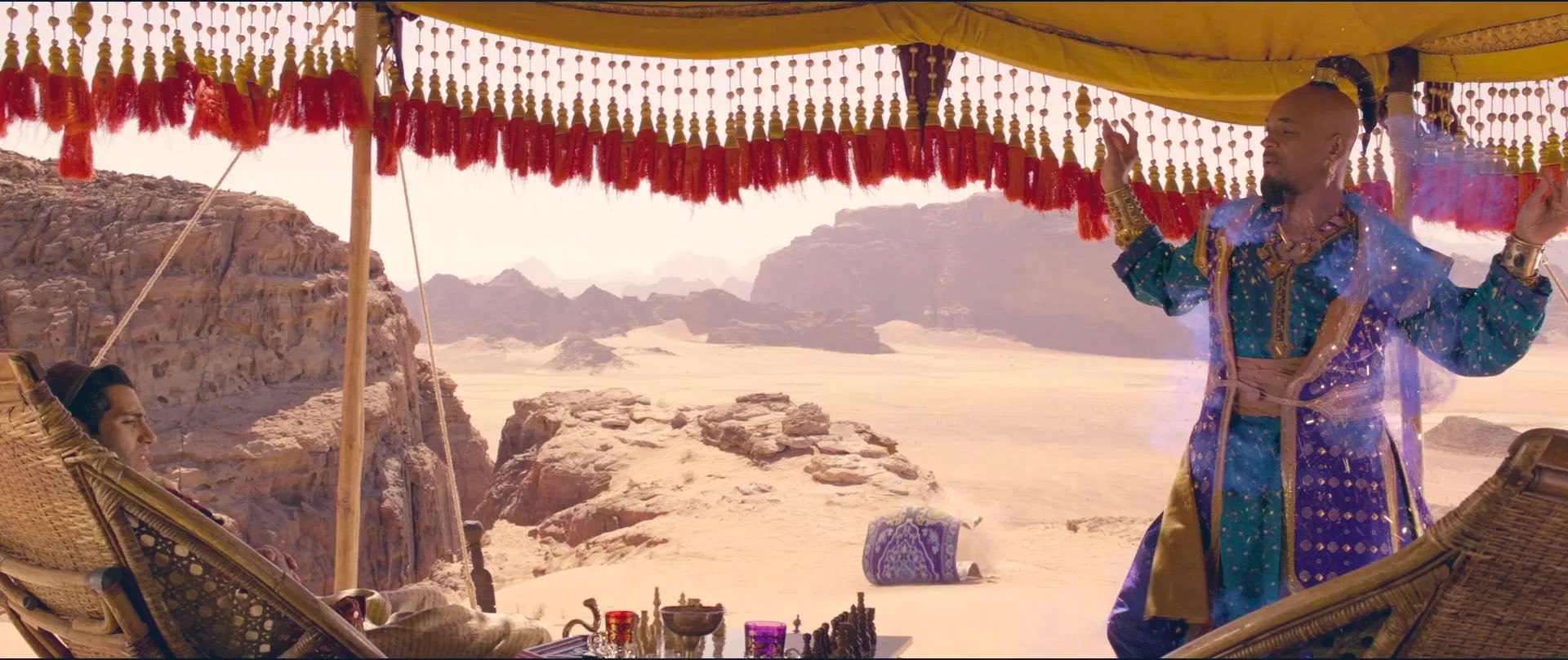 𝘺𝘰𝘭𝘪𝘤𝘦 アラジンとジーニーが砂漠で話してるシーンの魔法の絨毯 座り込んで何してるんだろう って思ったら 砂でシンデレラ城作ってディズニー映画のオープニング再現してるのあまりに愛おしすぎない アラジン T Co Aq3xmopf1u Twitter