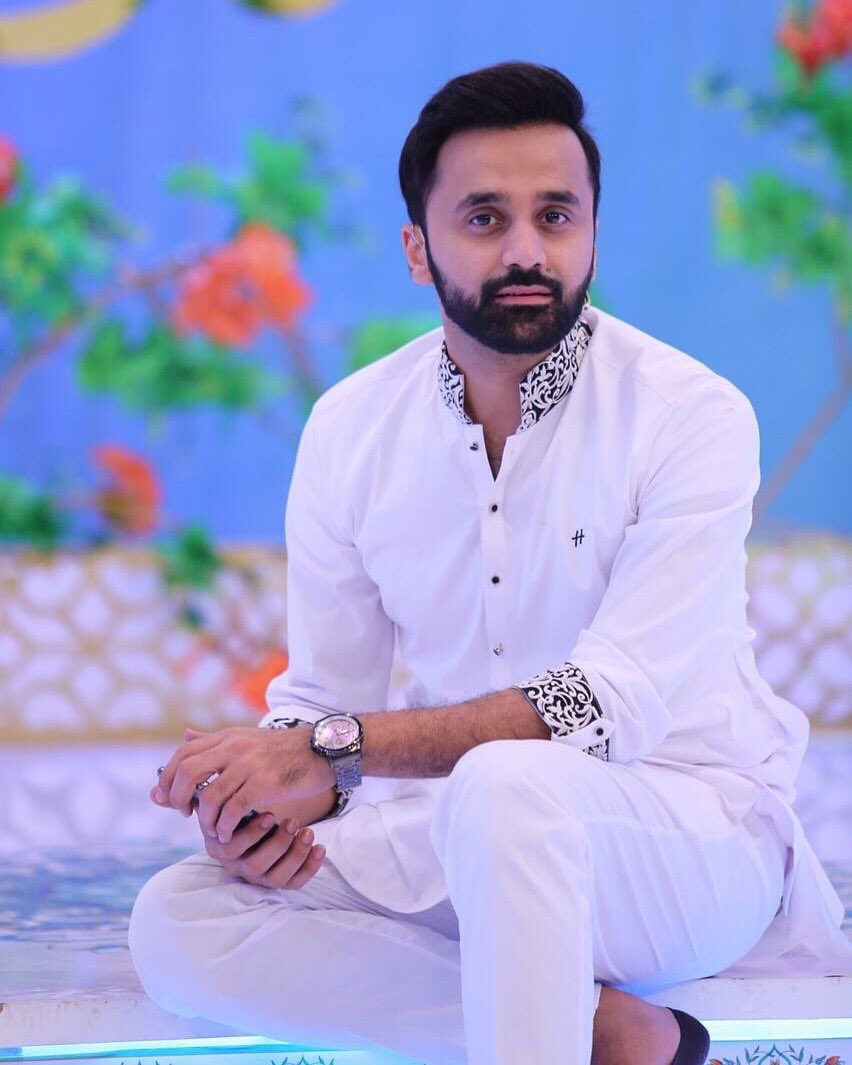 nasar_aymen's tweet photo. عاشق: کروڑ             محبوب: وسیم بادامی @WaseemBadami #OurPrideWB https://t.co/NkOUnXJy19
