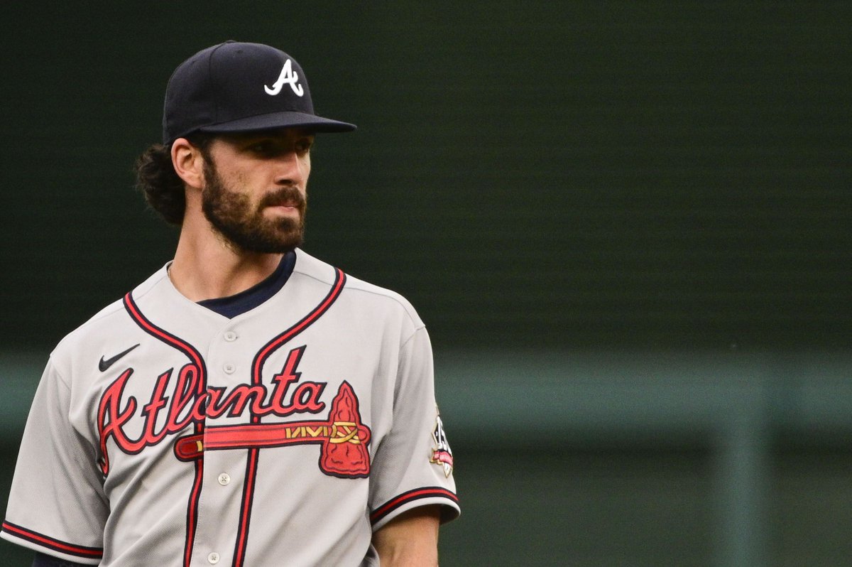 On Baseball’s Mental Health Crisis from @RandyHolt42 beyondtheboxscore.com/2021/5/21/2244…