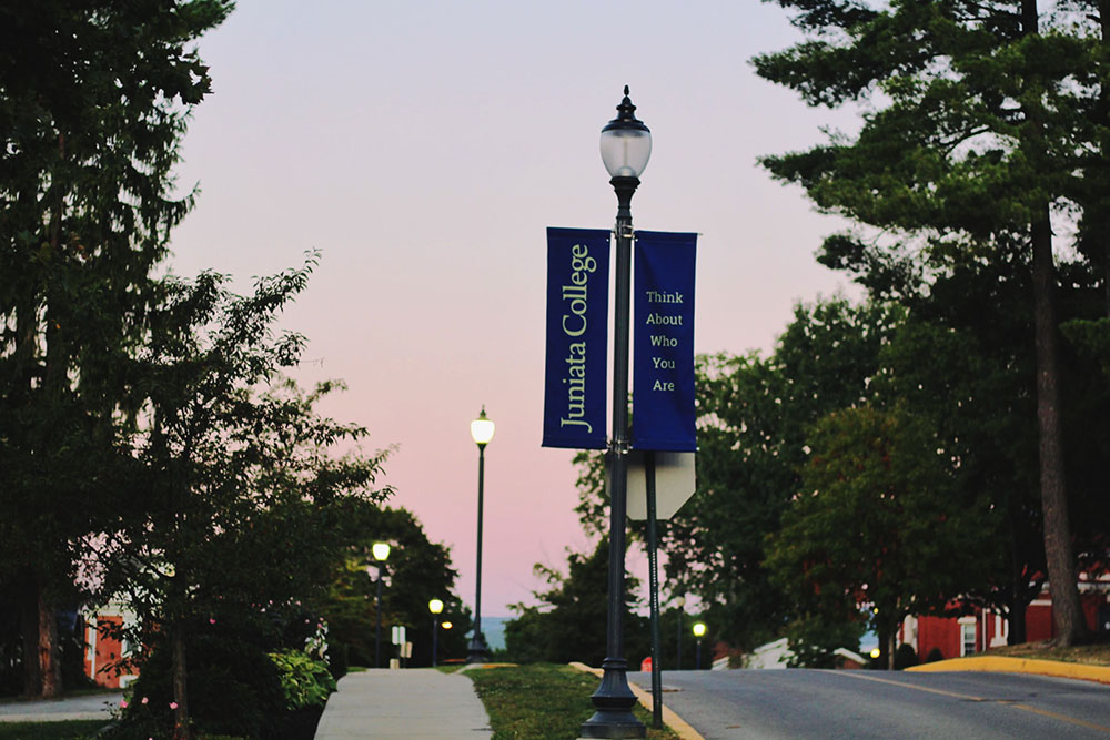 Juniata has been selected as one of 26 colleges from across the U.S. to receive an IDEAS (Increase and Diversify Education Abroad for U.S. Students) grant from the U.S. Department of State’s Capacity Building Program for U.S. Study Abroad.
READ MORE: fal.cn/3fxkI