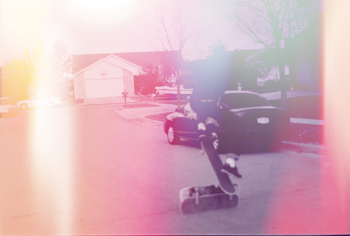 NEW TRACK
'Reviver’ by <a href="/LaterBabes/">L▲TER B▲BE$</a> 
soundcloud.com/laterbabes/rev…