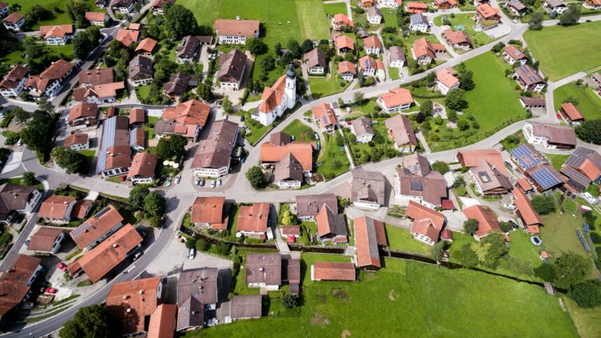 netzpolitik's tweet image. Offene Geodaten: Bayern geht gegen Open-Data-Aktivist:innen vor.

In anderen Bundesländern ist deren Agieren im Rahmen besserer Open-Data-Gesetzgebung legal und ausdrücklich erwünscht.

netzpolitik.org/2021/offene-ge…