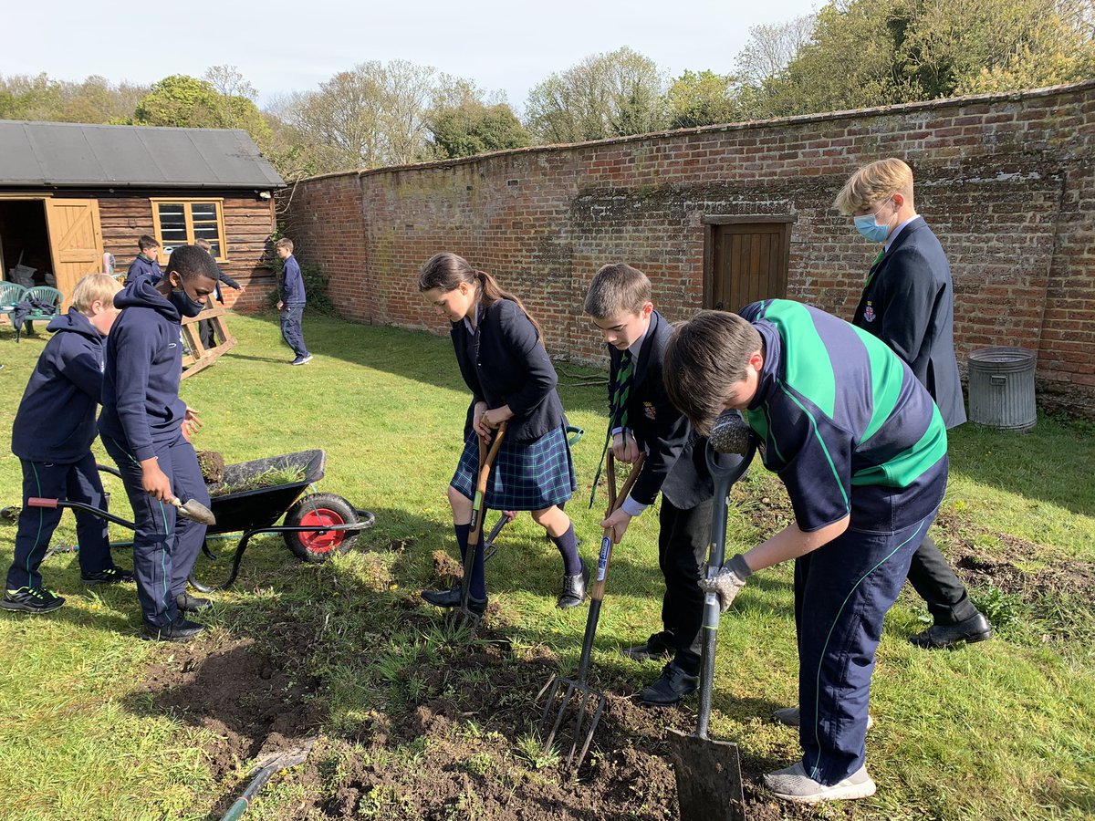 RHSSuffolk's tweet image. In a very peaceful spot on our 200 acre site, the RHS Community Vegetable Garden is starting to take shape thanks to the hard work of our pupils. You can see regular updates by following @RHSGarden 
#gardening #GardenersWorld