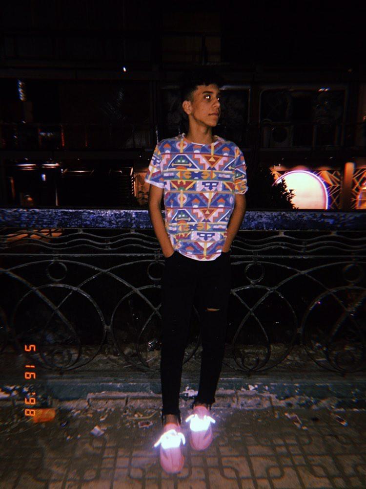 الصبح دراسه وبليل مع الراقصه.