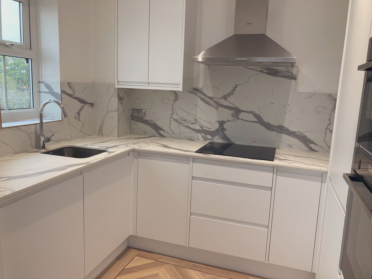 Well I didn’t think my 16 month old kitchen would be getting ripped out 😂 (the worktops failed completely, and the supplier finally agreed to replace with similar) progress is happening today- can’t wait to have my kitchen back!