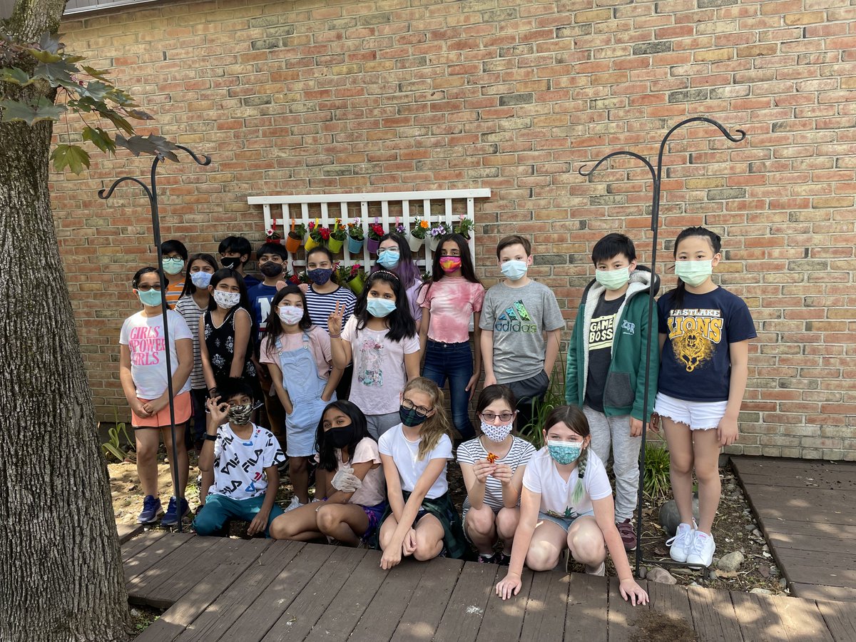 Eastlake Garden Club is making the courtyard next to the Media Center pop with the colors of spring!