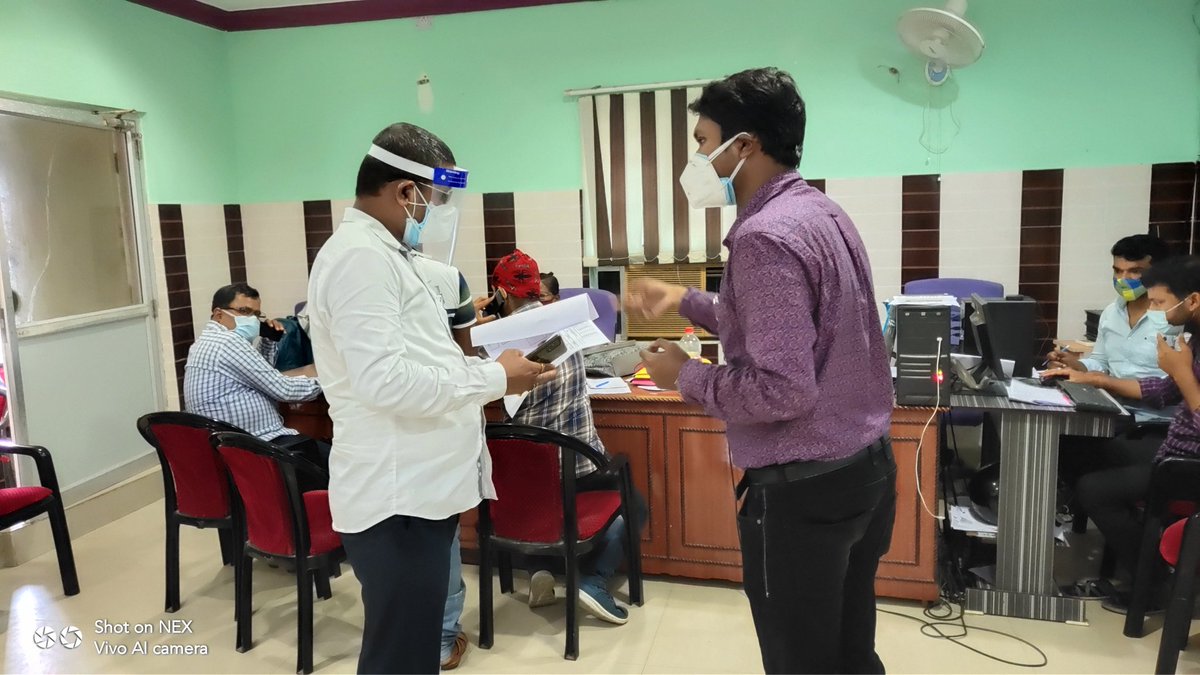 SwarupDas_Bls's tweet photo. Visited the #CovidControlRoom at Dist Headquarter Hospital, #Balasore.
It's operating 24x7.
Plz call 7655051594,7655051595, 7655050863 & 7655050864 for ambulance service for Covid patients, Telemedicine consultation for patients in home isolation & #COVID19 general information. https://t.co/M2UGHPUmtM