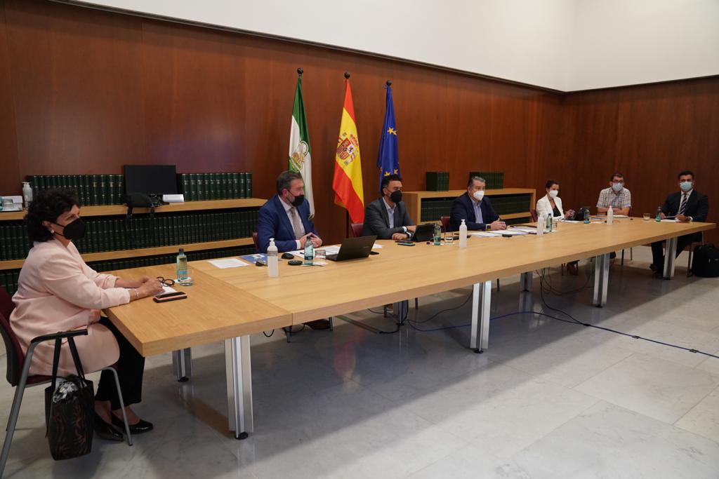 Guadalinfo deben ser espacios digitales para vivir, trabajar y estar conectados en toda Andalucía. Damos un paso más en ese camino con la aprobación de su Estrategia 2022-2025: más competencias digitales para los andaluces y una administración eficaz y accesible.