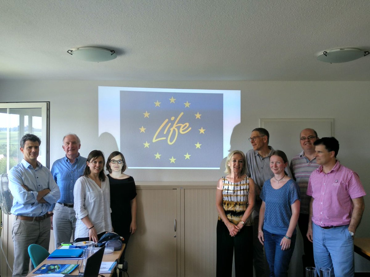 We keep celebrating the @LIFEprogramme 29th birthday!!!🎉 with @life_demine #UnitedLIFEPeople 

#HappyBirthdayLIFE 💚🎂 #LIFEpicture📸