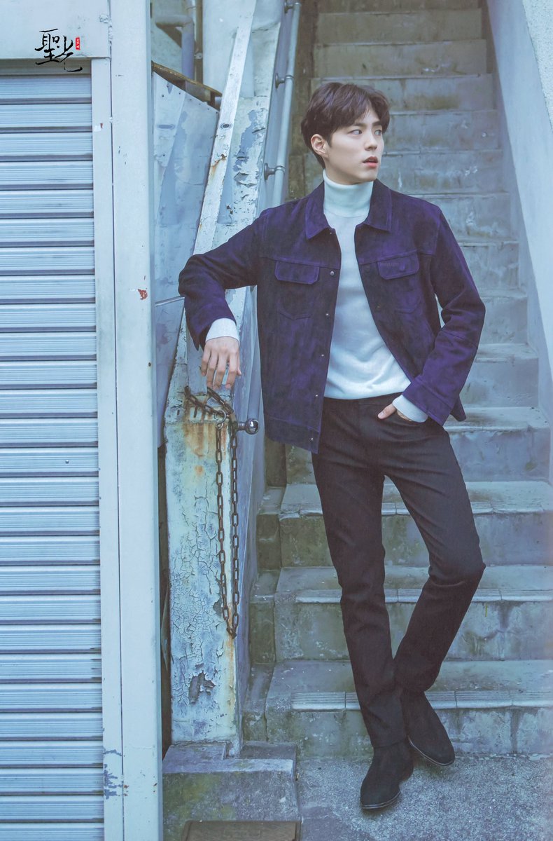 @_2YbEV 나는 옷 이렇게 입고!
표정 이렇게 하는 남성  ◠‿◠