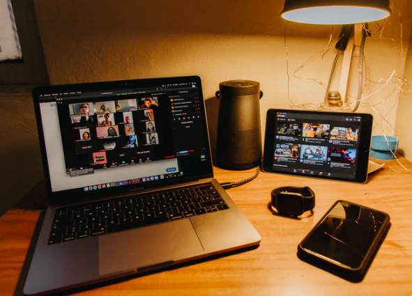 code9mediainc's tweet image. How to Create Meaningful Relationships with Remote Team Members bit.ly/3bILMzj 

#success