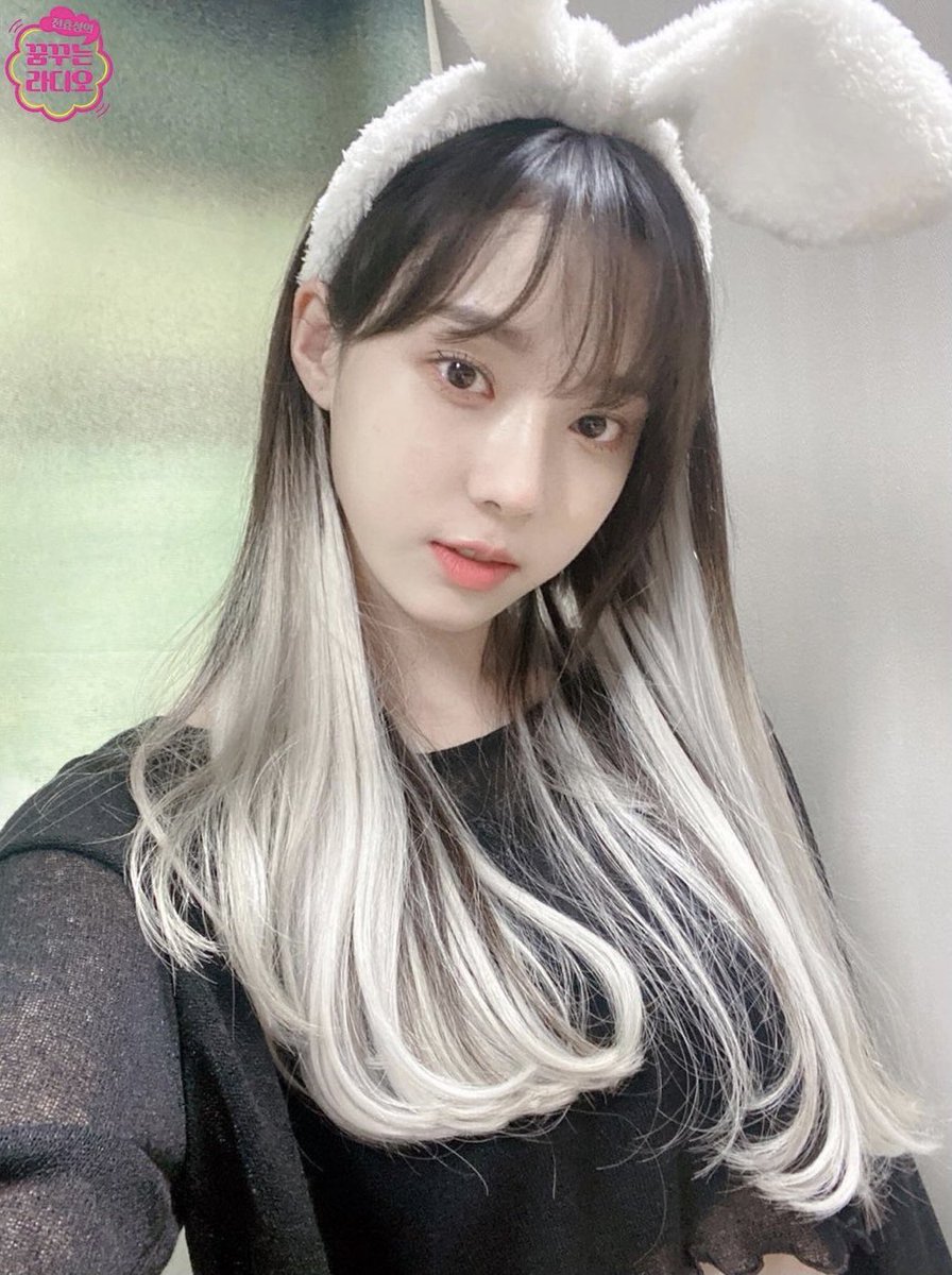 aespapic's tweet photo. dreamradio_jhs instagram update with aespa https://t.co/pPxcLwdtU2