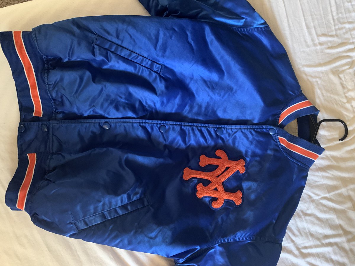 jwr020819's tweet image. Give away time🔥 Vintage Mets’ bullpen jacket! Want it? RT, follow, and follow @Metsmerized to enter🤟