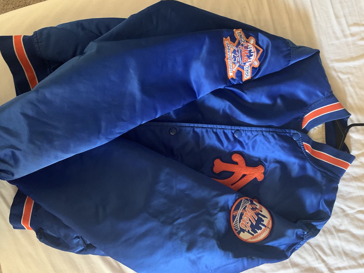jwr020819's tweet image. Give away time🔥 Vintage Mets’ bullpen jacket! Want it? RT, follow, and follow @Metsmerized to enter🤟