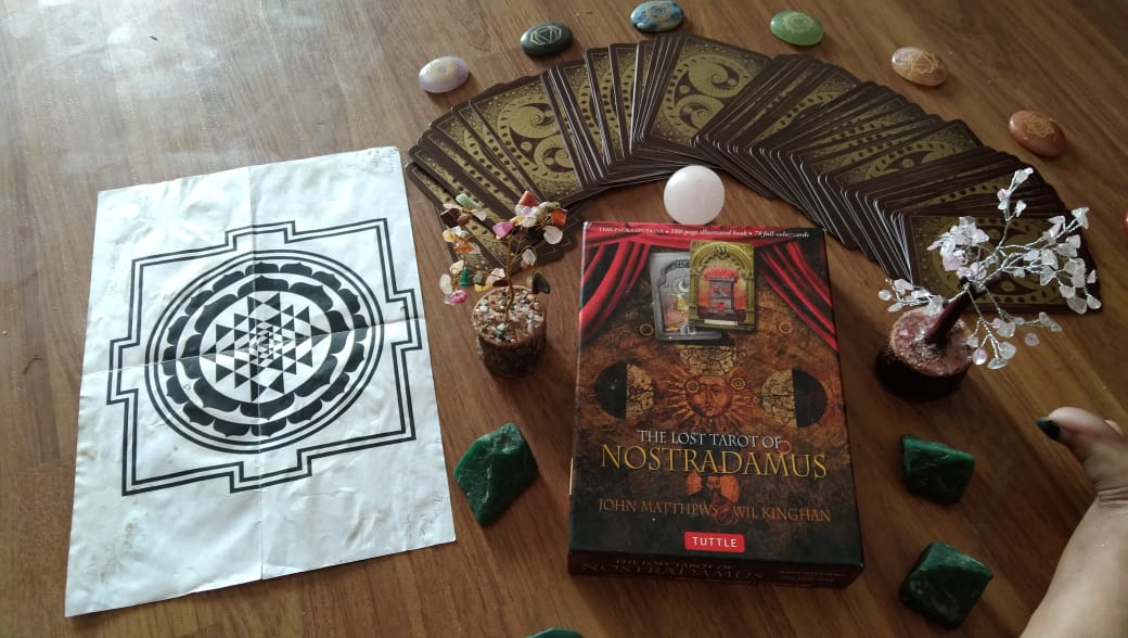 HealerSikha's tweet photo. Tarot card reading , crystal therapy , aromatherapy sessions are on...
I.m here to heal you all &amp; solve your problems. 

#healersikha #tarotcards #crystaltherapy #horoscopes #shriyantra #aromatherapy #MentalHealthMonth #solveyourproblems #dominalife https://t.co/PxzL2k9dOy