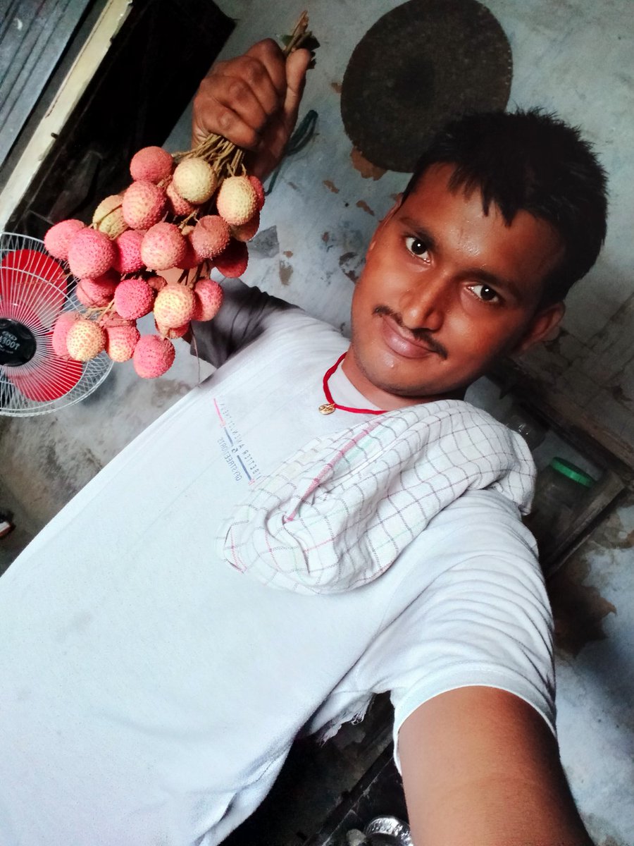 Krishna10444673's tweet photo. Shahi lichee https://t.co/w6KEH3kjI0