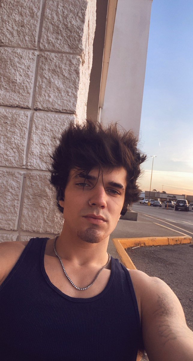 ColVans's tweet photo. Nice early morning gym session, now this alphas gotta eat a solid meal. One of you beta low lifes pay for my breakfast. PayPal/colepickett99@gmail.com https://t.co/hJzn5tQwox