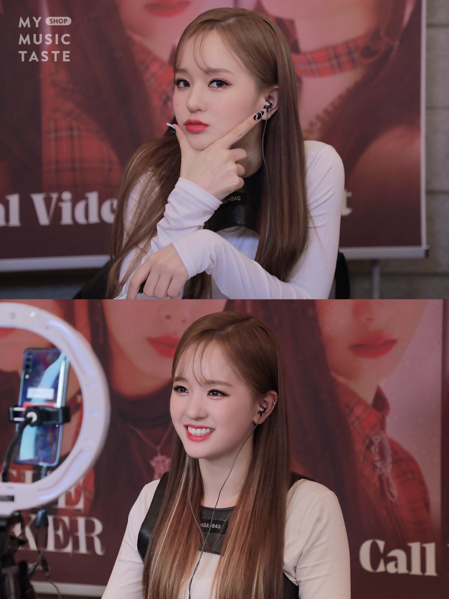 _mmtshop's tweet photo. All around the🌎, Issue Makers are asking the same question. How was the #HOT_ISSUE Global Video Call Event last weekend?👂😻

Keep up to date with @HOTISSUE_S2 and all our exclusive content at MMT SHOP!🌟

#NAHYUN #MAYNA #HYEONGSHIN #DANA #핫이슈 #HOTISSUE_Fansign with #MMTShop https://t.co/CleAwErvPl