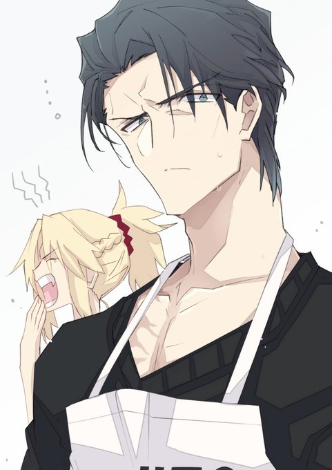 獅子王陛下のマンション(???)に外商でお届け物を届けに行ったら三越FGO6コラボのアダルトエプロンを着た謎のお兄さんを見て「誰?」ってなってたら部屋をペタペタ歩いてきたモーさんに「どう見てもアグラヴェインだろテメーの目は節穴かよ」って言われる三〇外商モブ目線らくがき。(幻覚) 