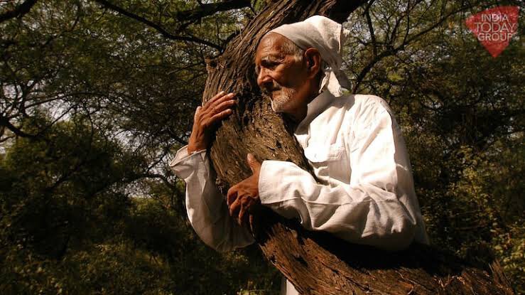 Environmentalist, #SundarlalBahuguna, who lead and turned the #ChipkoMovement into a massive movement, died of Covid-19. He will be remembered for his contribution to protecting #nature. My heartfelt condolences to his family. May his soul Rest in Peace.
