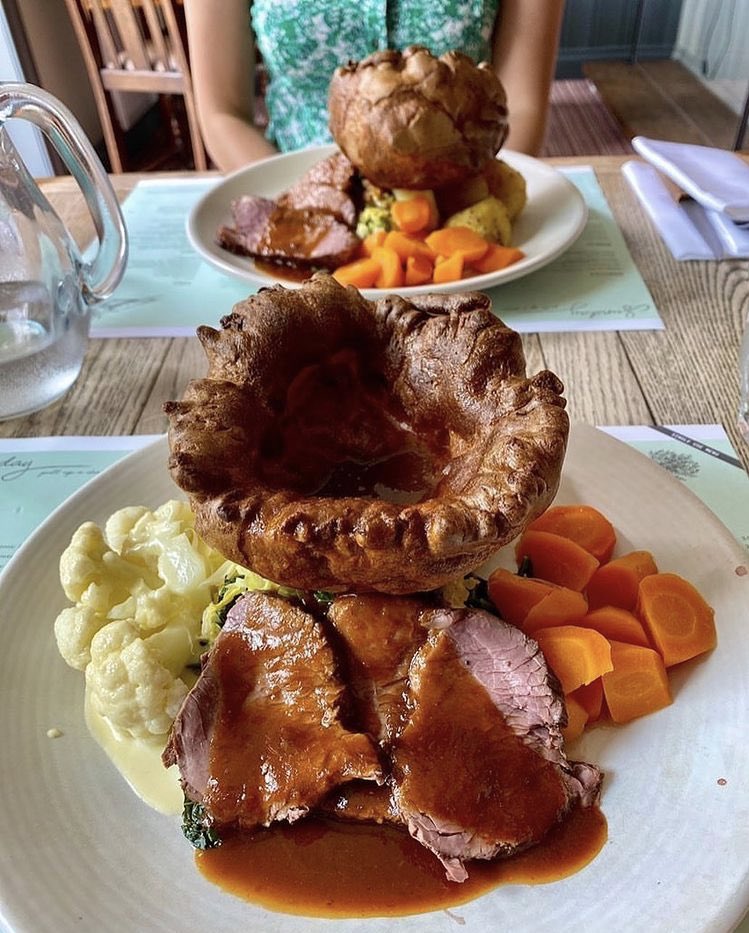 White_Brasserie's tweet photo. It’s nearly time for your indulgent Roast Dinner with bottomless trimmings at White Brasserie pubs... 

Bottomless trimmings include, a creamy cauliflower cheese, Yorkshire puds, roasties, seasonal veg and gravy, yum. https://t.co/wJHvAslgQU