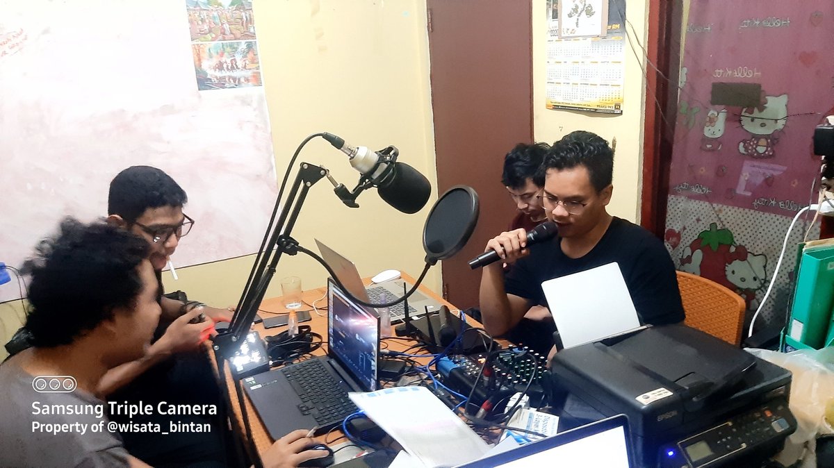 virtual_eventEO's tweet photo. Jasa Live Streaming Jakarta , Jasa wedding Virtual , Jasa wisuda Online
https://t.co/Juf6KPCnbt
#video #wedding #pernikahan #wisuda #follow #mutual #Friends #sound #mixer #podcast #tabletalk #eventplanner #jakarta #like #family #livemeeting #workshop #studiopodcast https://t.co/ZScMPZh8T1