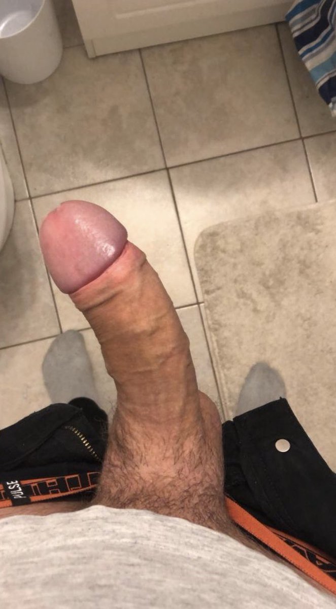 Rad068's tweet photo. Je l’ai bien toute bouffer à en baver grave dessus pour ensuite me la faire enfoncer dans le cul. Fuck elle était bonne. #salope #gay #gaybottom #gaysalope #lopesa #queue #dick #gaydick #gaymtl #horny #bwc #bwcgay https://t.co/0CGrqZRBND