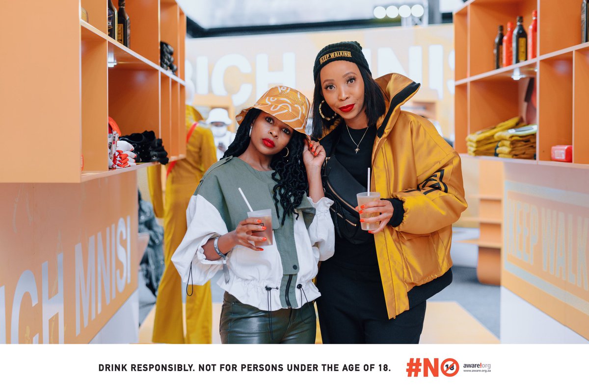 Mmanaka_'s tweet photo. #AD| Had an awesome time at the @JohnnieWalkersa Concept Store. If you missed your chance to get the @Johnniewalkersa x @rich_mnisi merch,you can win yourself some by simply purchasing @Johnniewalkersa red❤️ or black🖤,follow all prompts on https://t.co/NdRCs3gIfA #KeepwalkingSA https://t.co/C9rJ0VCpqM