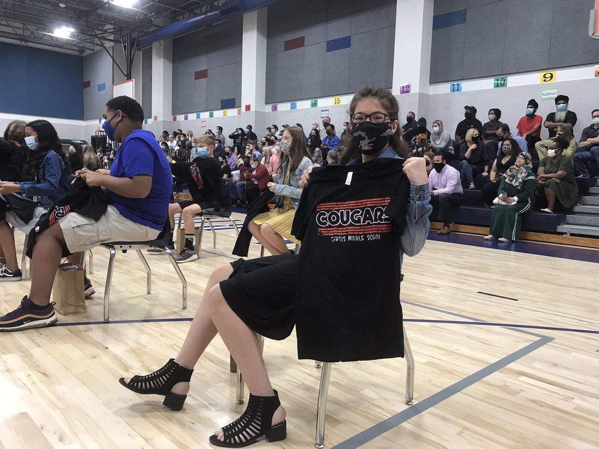 MarionMavericks's tweet photo. Watch out @curtiscougars, these Mavs are READY for next year! #6thgradegraduation #mavericksonamission https://t.co/884zE1yD9P