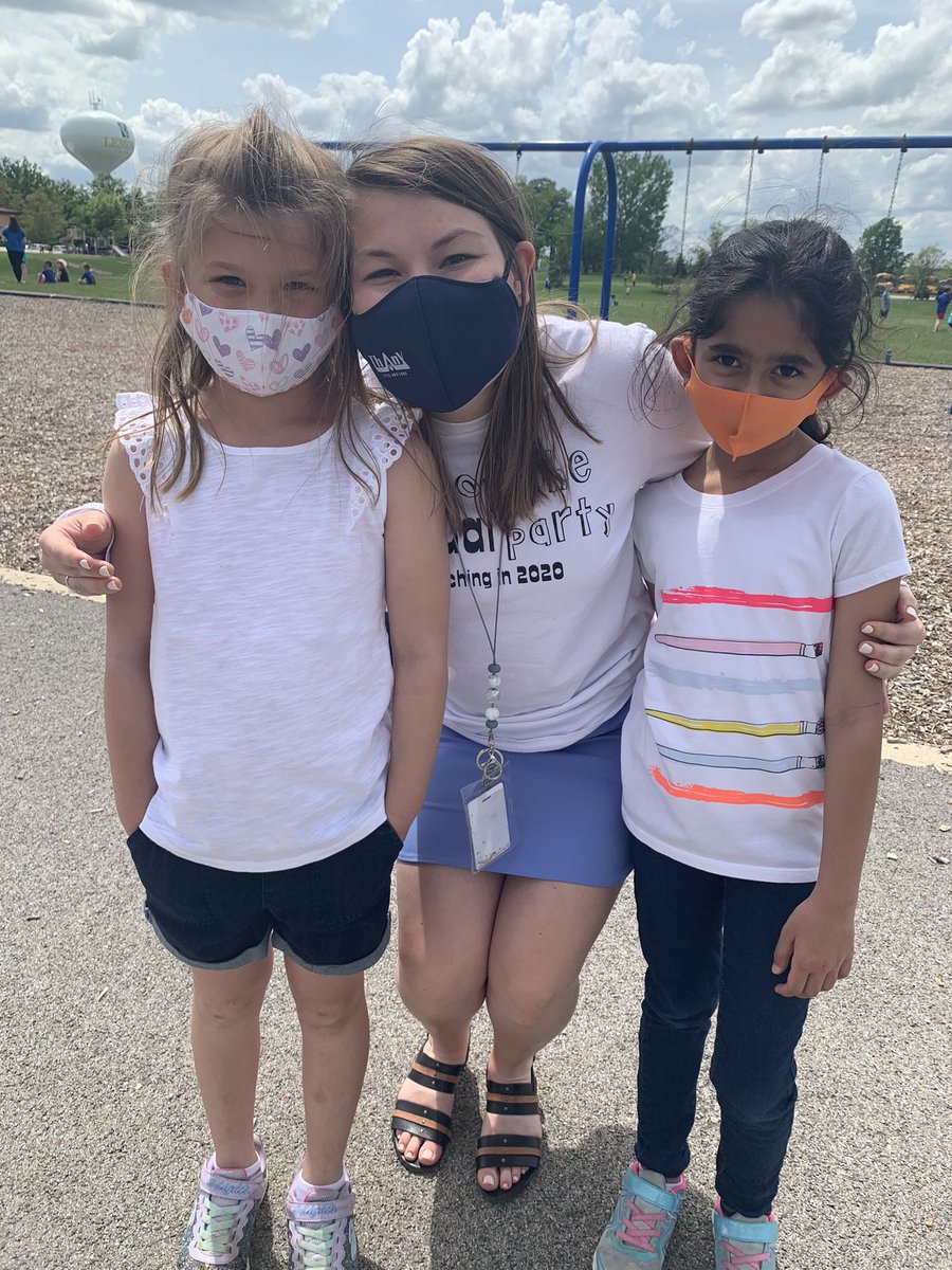 Ms_Chernitska's tweet photo. Yesterday was T-Twin Day! So happy to twin with these kiddos❤️ https://t.co/VyteRE54j6