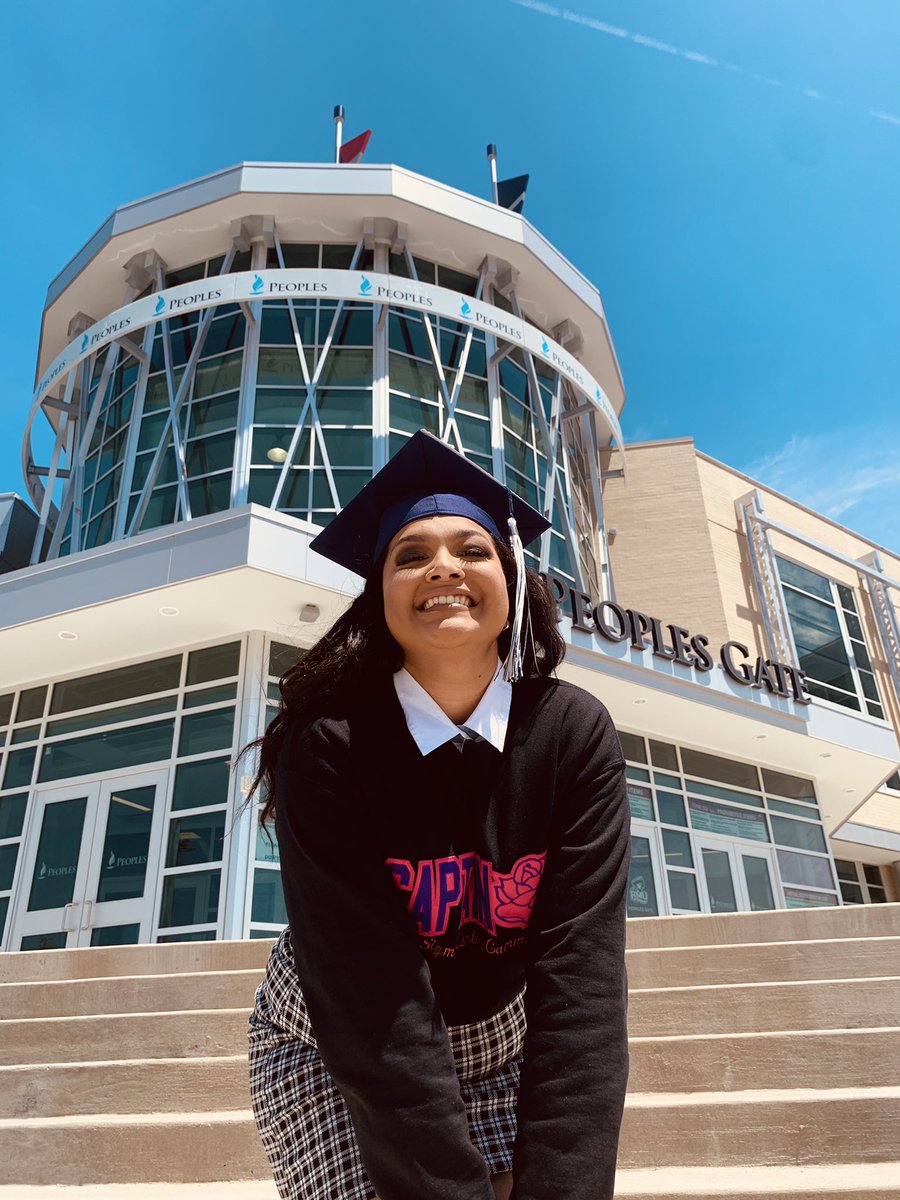 savannah_francs's tweet image. It’s being a founder of the FIRST multicultural sorority @RMU for me! 
💗💜

#gammasgraduate