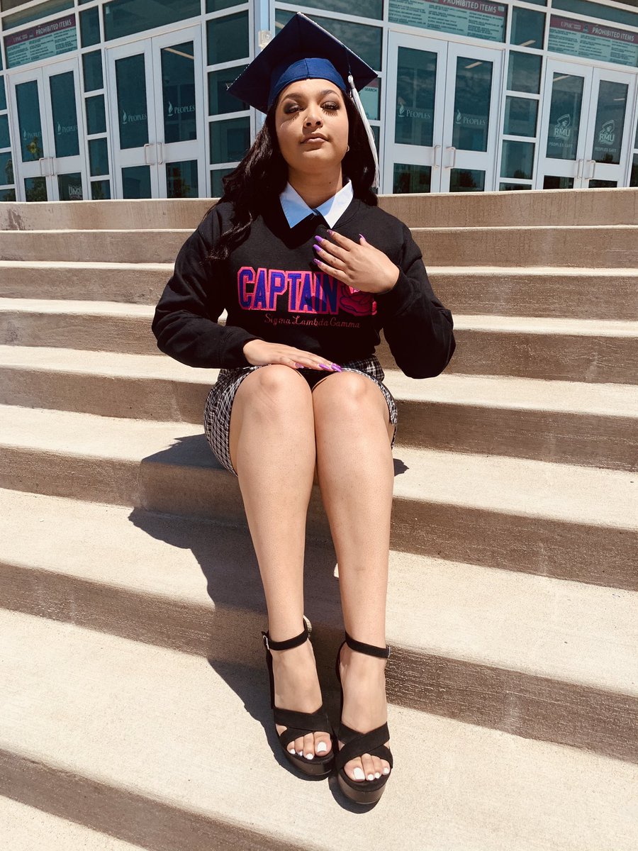 savannah_francs's tweet image. It’s being a founder of the FIRST multicultural sorority @RMU for me! 
💗💜

#gammasgraduate