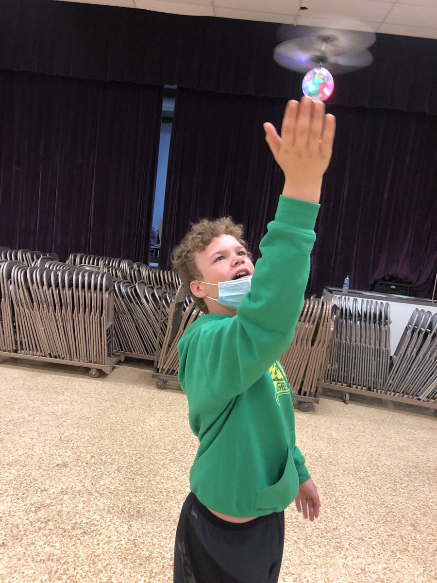 THIS is what being a #21stcenturylearner in #elementarylibrary looks like! <a href="/WPSU/">WPSU</a> <a href="/MV_Knights/">Moshannon Valley SD</a> <a href="/trtomasko/">Dr. Tracie Tomasko</a> <a href="/JohnZesiger/">Dr. John W. Zesiger</a> #STEMeducation #handsonlearning #totallyenganedstudents