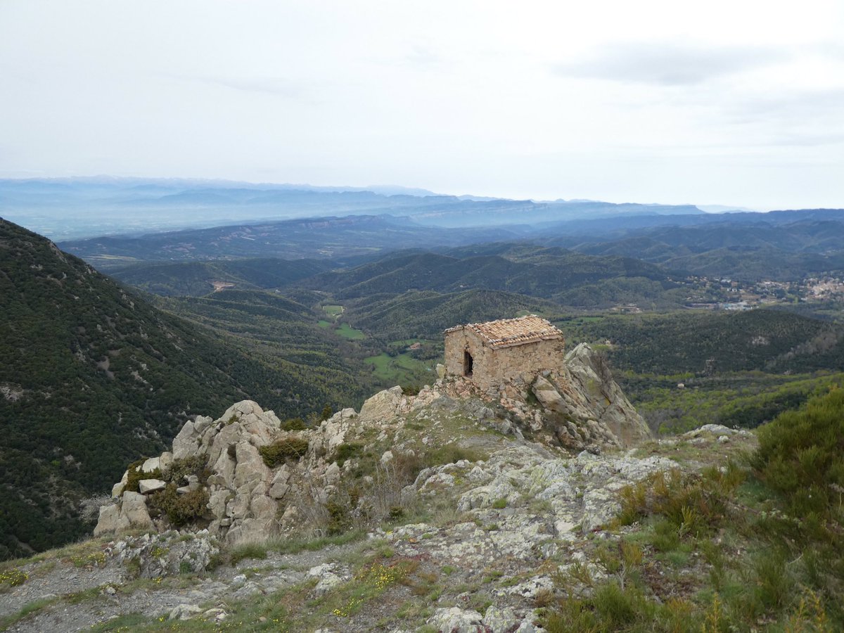 monteditorial's tweet photo. Sant Miquel de Barretons és una ermita sobre Sant Segimon #Montseny #51rutes #51cims #Catalunya
.
#excursionisme #senderisme #muntanya #natura #mapa #trekking #gpstracks #senderismo #gps #gpstracks #rutesautoguiades #rutasautoguiadas https://t.co/dyu6gWk5eY