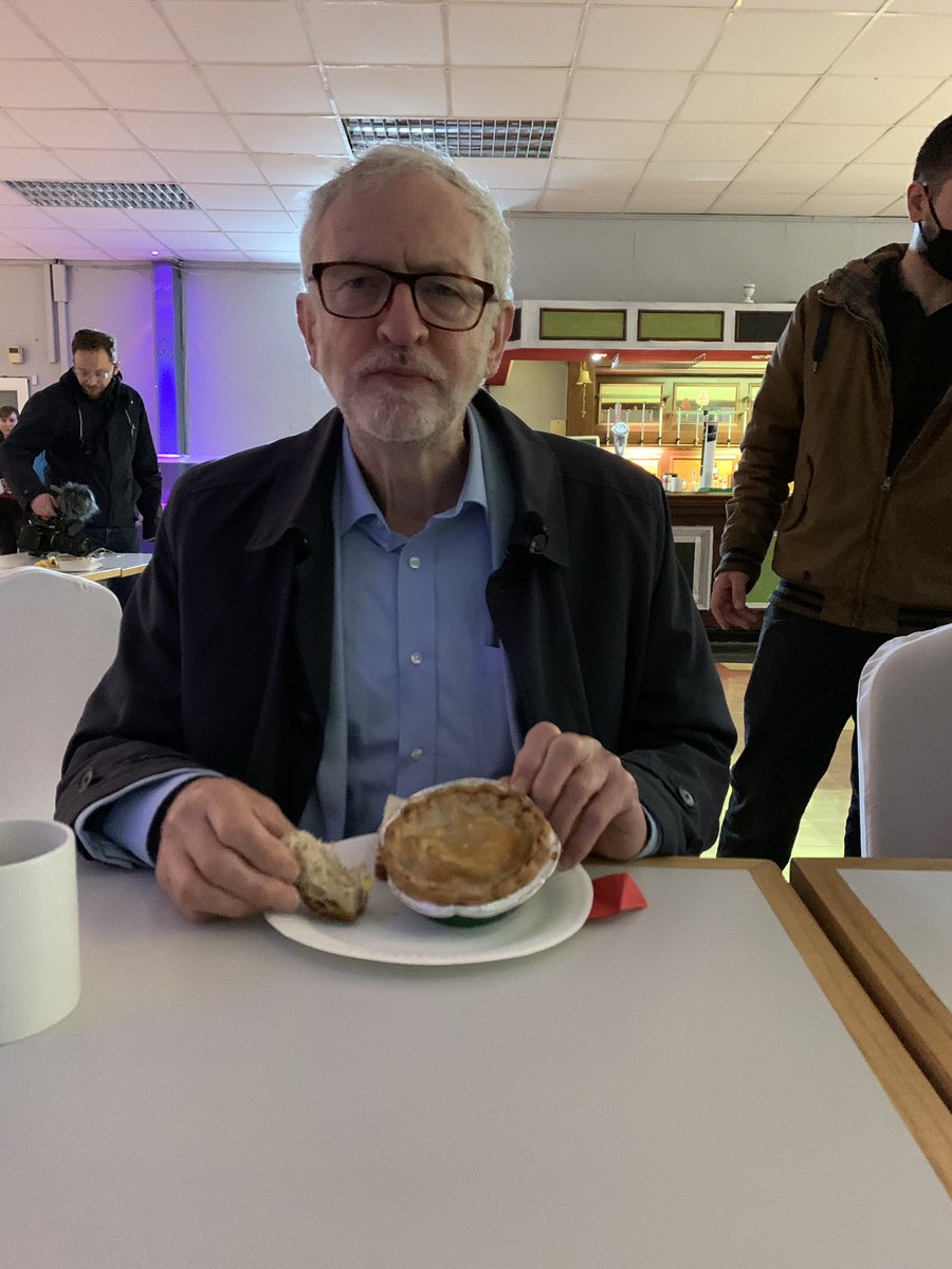 gletherby's tweet photo. Jeremy Corbyn is meeting with groups to discuss #RightForFood campaign today. Keir Starmer on the other hand is being interviewed by Piers Morgan.
Enough said. https://t.co/k9hTL0kLej