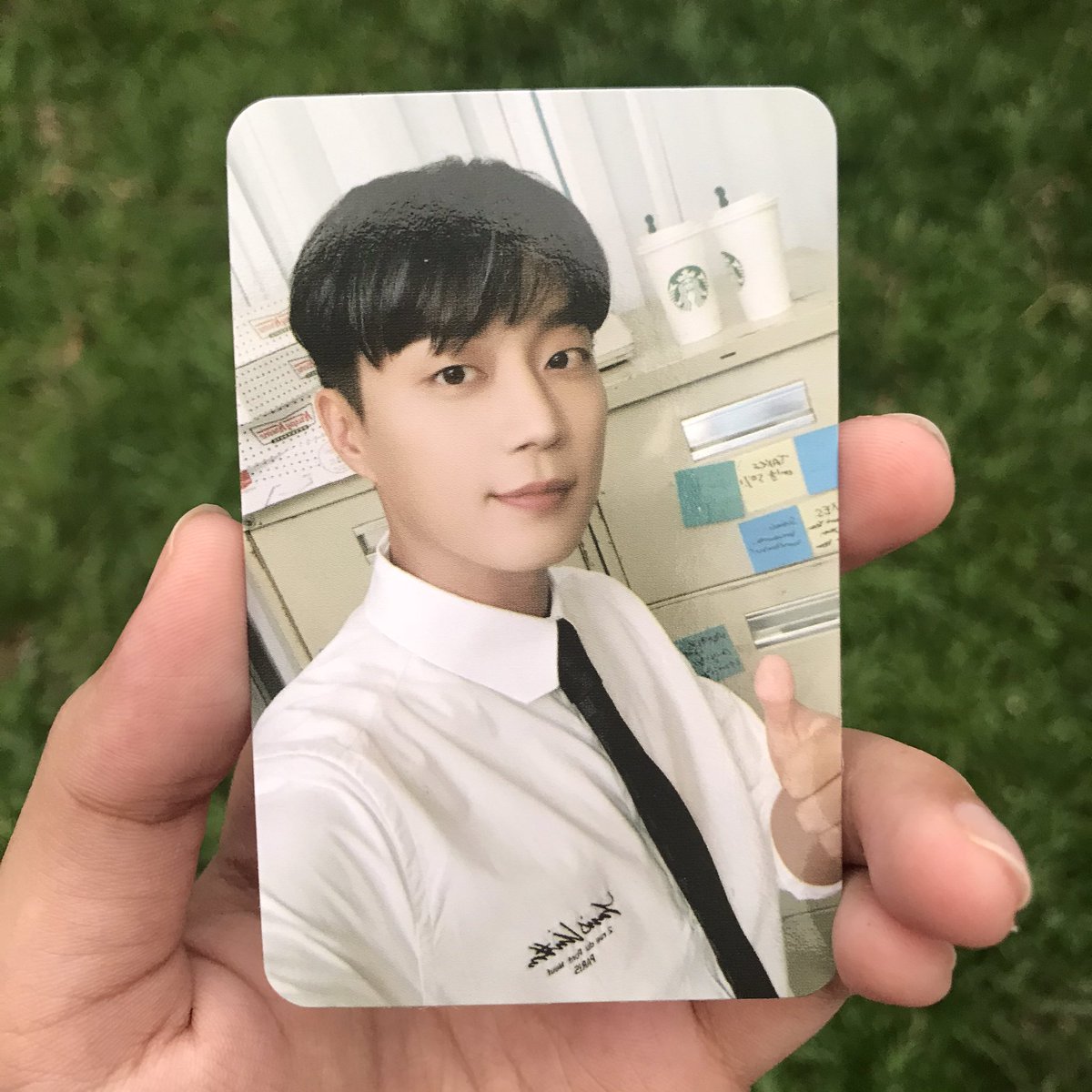 B.I ⌖ ID tweet media