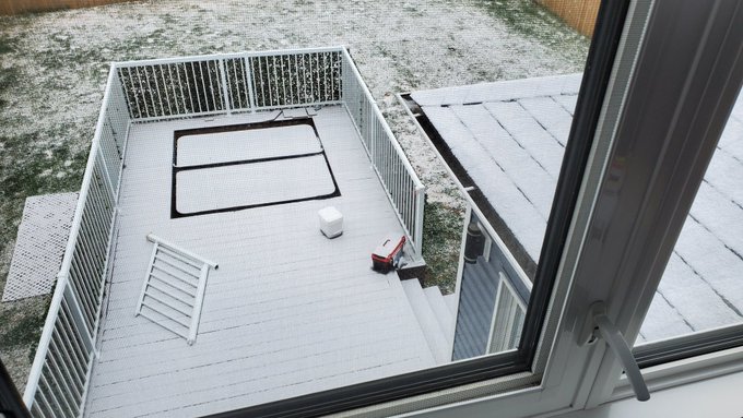 WHYYYYYYYYY???????????????????????????? ???????????????????????????? WHY IS IT SNOWING IN LATE MAY??