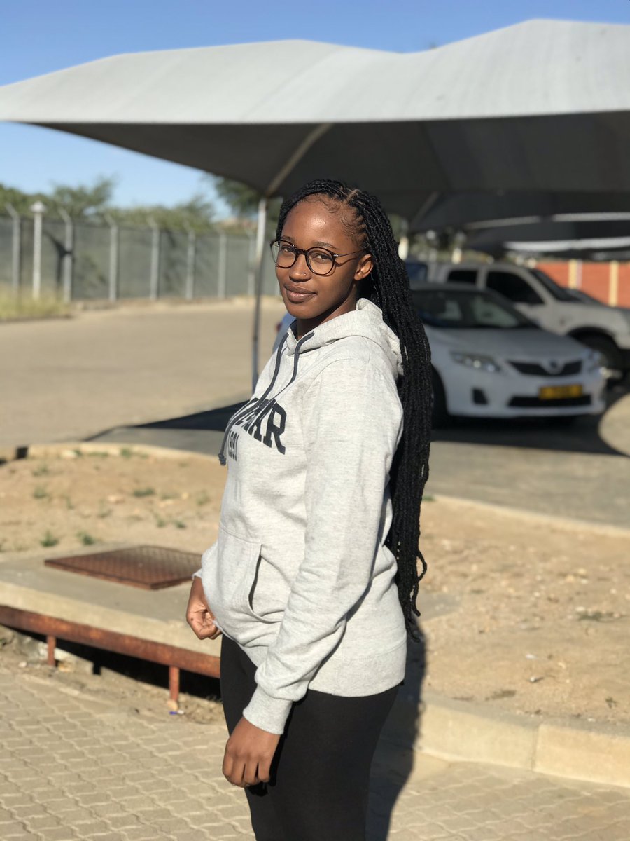 Shesshy2's tweet image. I install dreadlocks for N$150 
📍Windhoek 
Home calls available 
To make an appointment : 0814806878
Please retweet 👉🏽🥺👈🏽