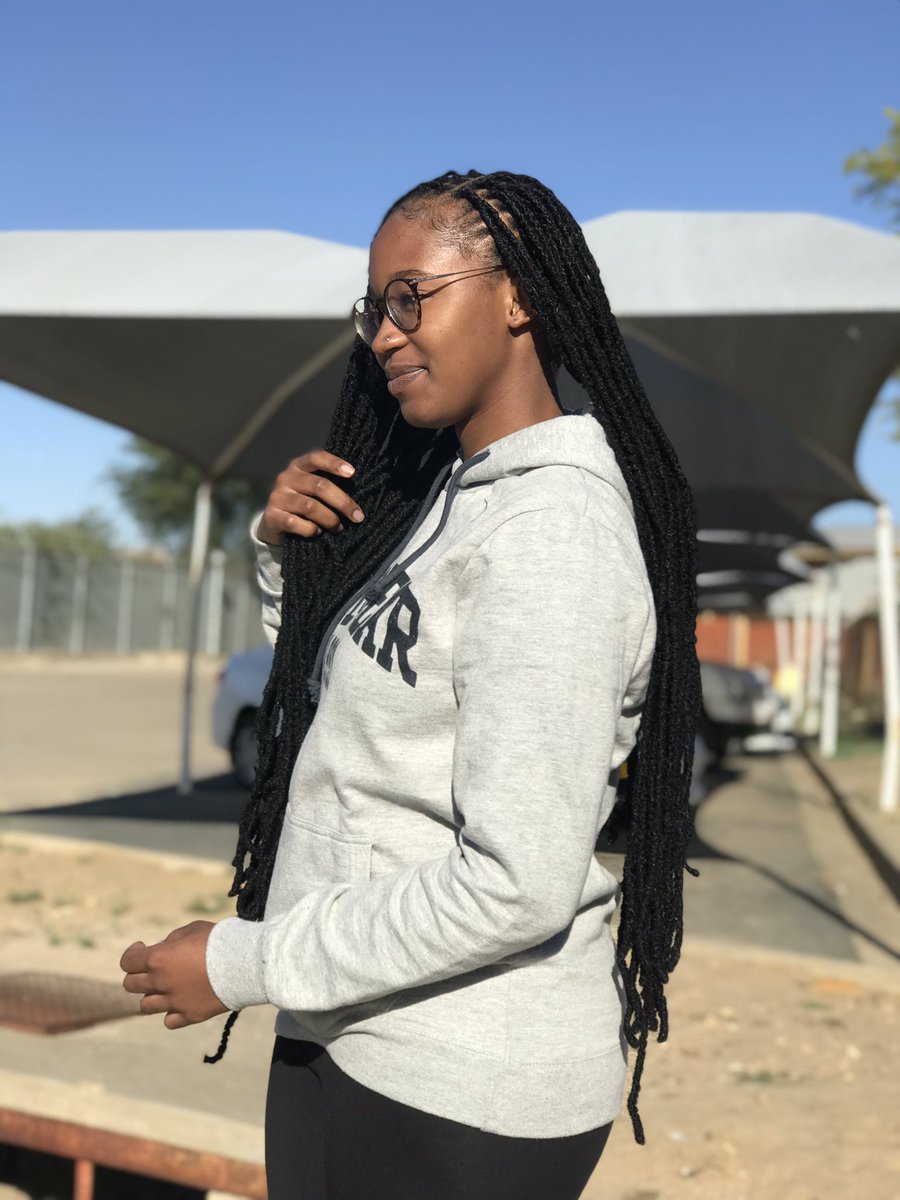 Shesshy2's tweet image. I install dreadlocks for N$150 
📍Windhoek 
Home calls available 
To make an appointment : 0814806878
Please retweet 👉🏽🥺👈🏽