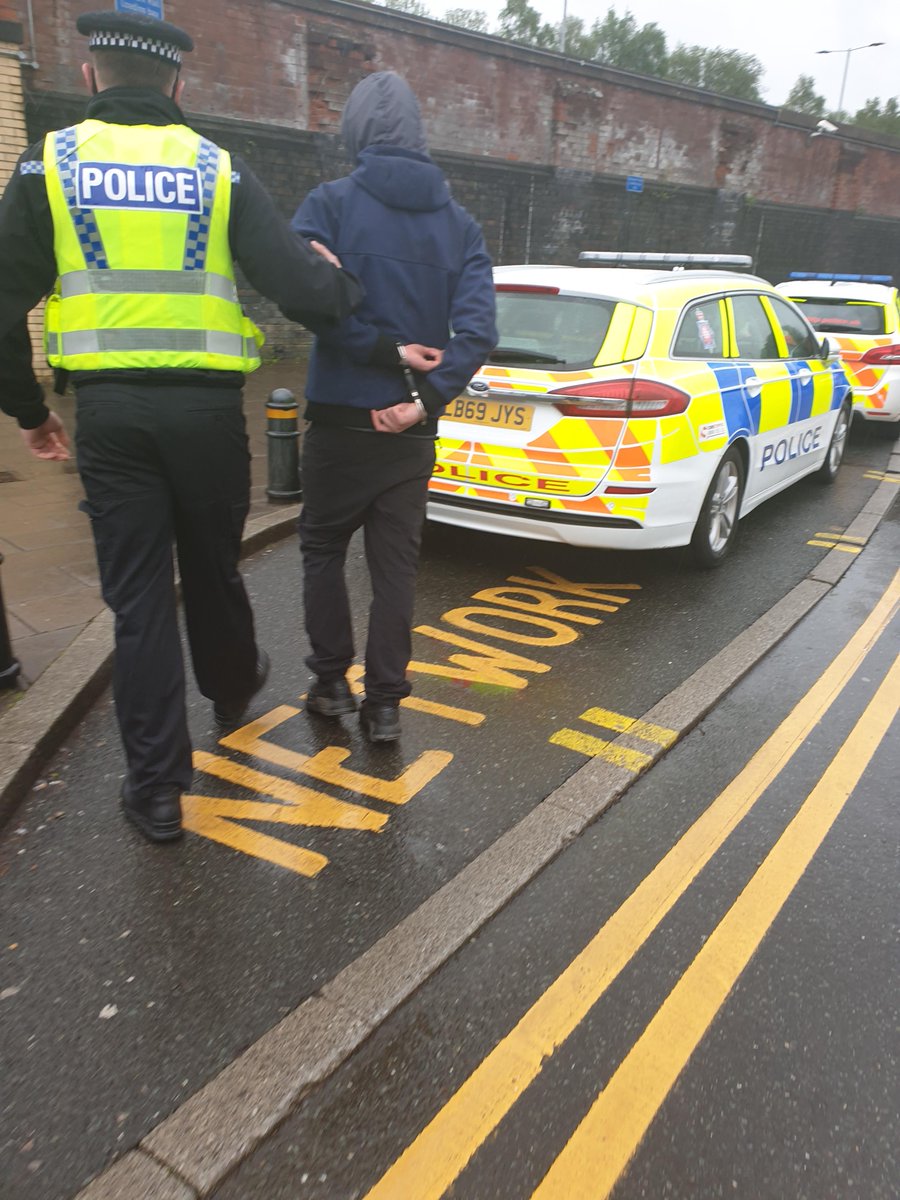 GMPRochdale's tweet photo. Not best to show off to your mates about being 'wanted' by Police when you're stood next to plain clothes officers eh? #TransportUnit locked this lad up in a joint op with @BTP at Rochdale @MCRMetrolink station. Now appearing in front of Mags Court #thanksforcomin https://t.co/kWQPuPjM4q