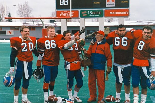 ABSportsHall's tweet photo. -1989 & 1990 Calgary Colts-
Five changes have been made to this shot!
Look carefully and compare the photos!
*Hint: What was the score?
Can you spot the changes? Let us know in the comments!
@CalgaryColts @UCalgary
#YourHeroesYourHall #calgarycolts #yyc #spotthedifference https://t.co/KEg7cU7AxK