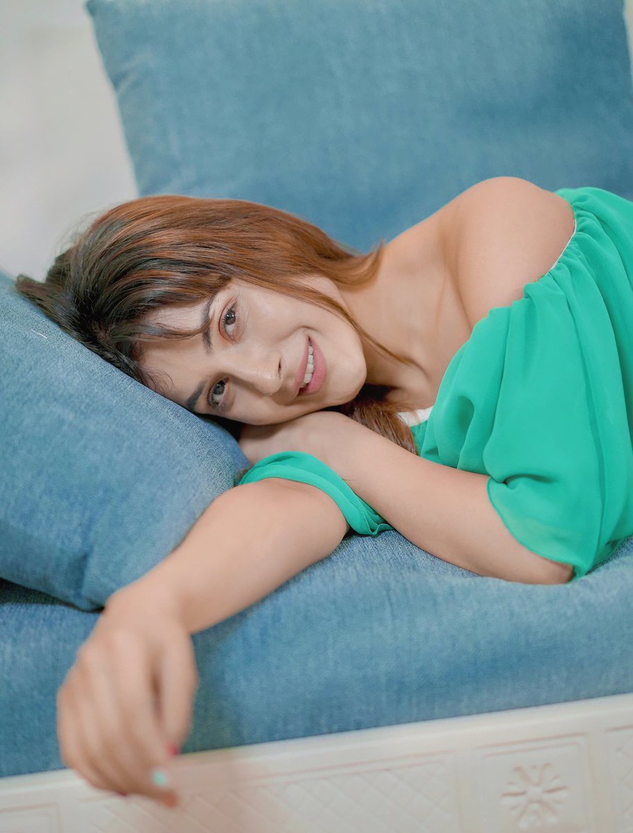 ishehnaaz_gill's tweet image. Love u all ❤️ Gud nini ⭐️ cute dreams about me ✨✨✨✨✨