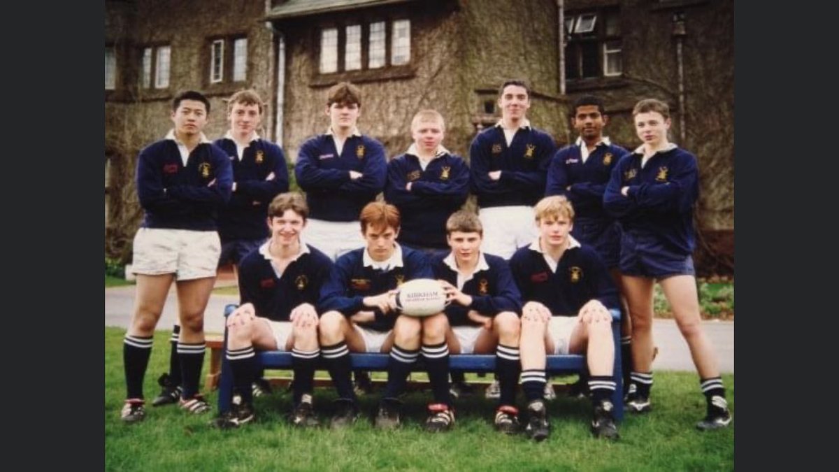 Found this in the archives. Had the privilege to play alongside some fantastic players @KGSrugby can anyone spot the No.9 playing for @LeicesterTigers @rwiggy9 @welshwizard1012