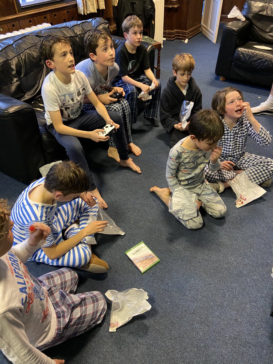 WHS Boarding tweet media