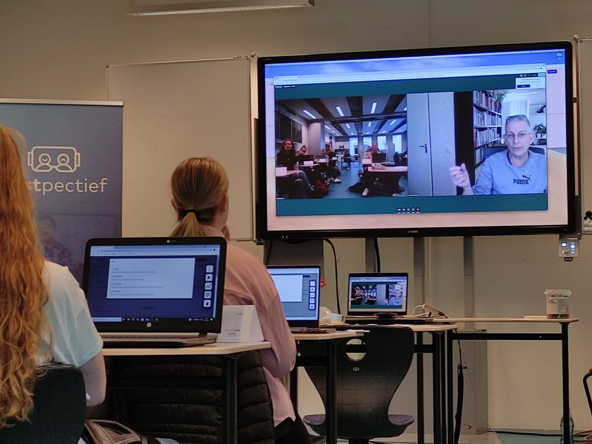 Over tegengaan van #pesten Onderwijs assistenten i.o. Doen de VR-training bij <a href="/Pestpectief1/">Pestpectief</a> Nagesprek met mij 😀#onderwijs #gedrag