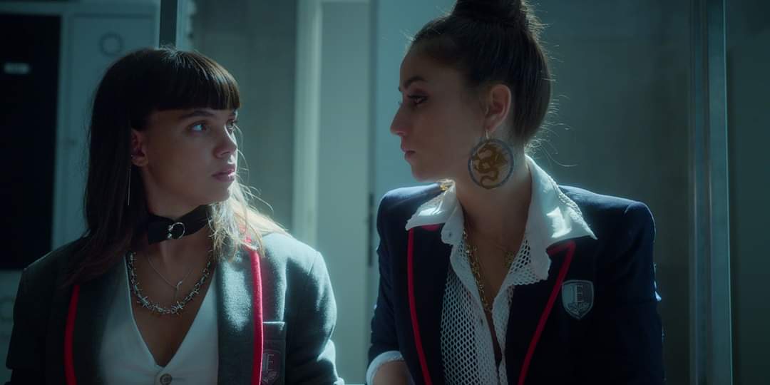 SerialoMANIACY's tweet photo. Nowe zdjęcia promujące 4 sezonu serialu "Szkoła dla elity", którego premiera już 18 czerwca.

New photos promoting the 4th season of the series "Elite", which will premiere on June 18th.

#Elite #Elita #Elite4 #elitenetflix #Szkoładlaelity #élitenetflix 
 #premiere #netflix https://t.co/5dfGpGSarU