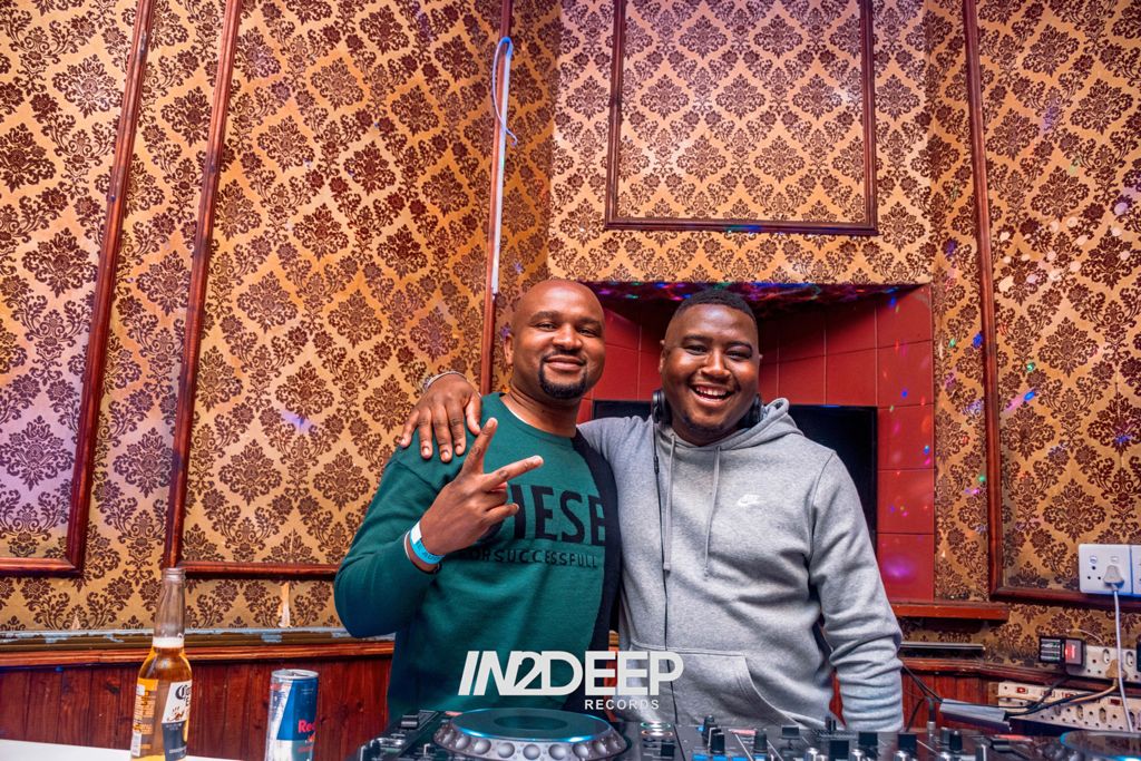 LoungeEuphoria's tweet photo. Out and about supporting our favourite resident DJ @EnosoulIn2Deep. Let's meet tomorrow at Euphoria Lounge for Emtee's Logan Tour.
Keep in mind that General tickets are R100 and VIP is are R150
#EuphoriaLounge
#In2DeepRecords
#LoganTour https://t.co/ORXxh0WnPf