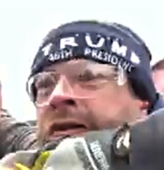 MacFarlaneNews's tweet image. Nearly 460 US Capitol Insurrection defendants have been charged.

But somehow .. no one has successfully tipped FBI about this suspect.   His face seems clear on the "wanted posted" released again today by FBI