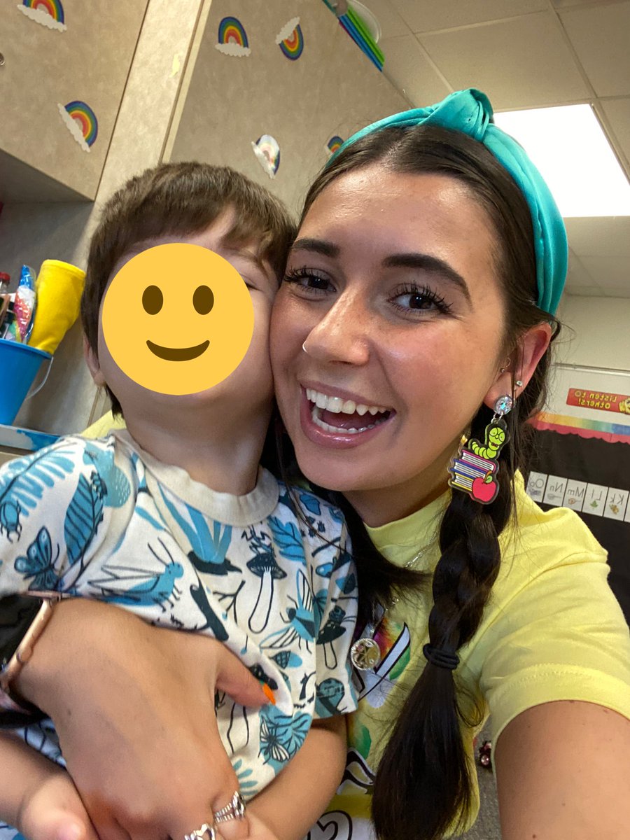 missjayciesped's tweet photo. HAPPY LAST DAY OF SCHOOL!!! last photo is how we feel 😂😂 https://t.co/DSX92PpoOD