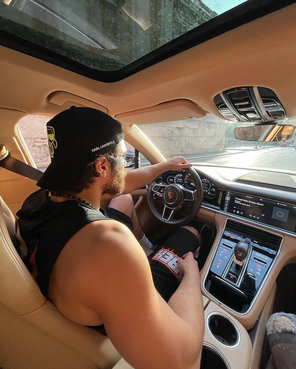CanYamanTheKing's tweet photo. Repost @canyaman ๐ฅ๐ฅ๐ฅโค๏ธ
#CanYaman #CanInRome https://t.co/23pitQjeAp